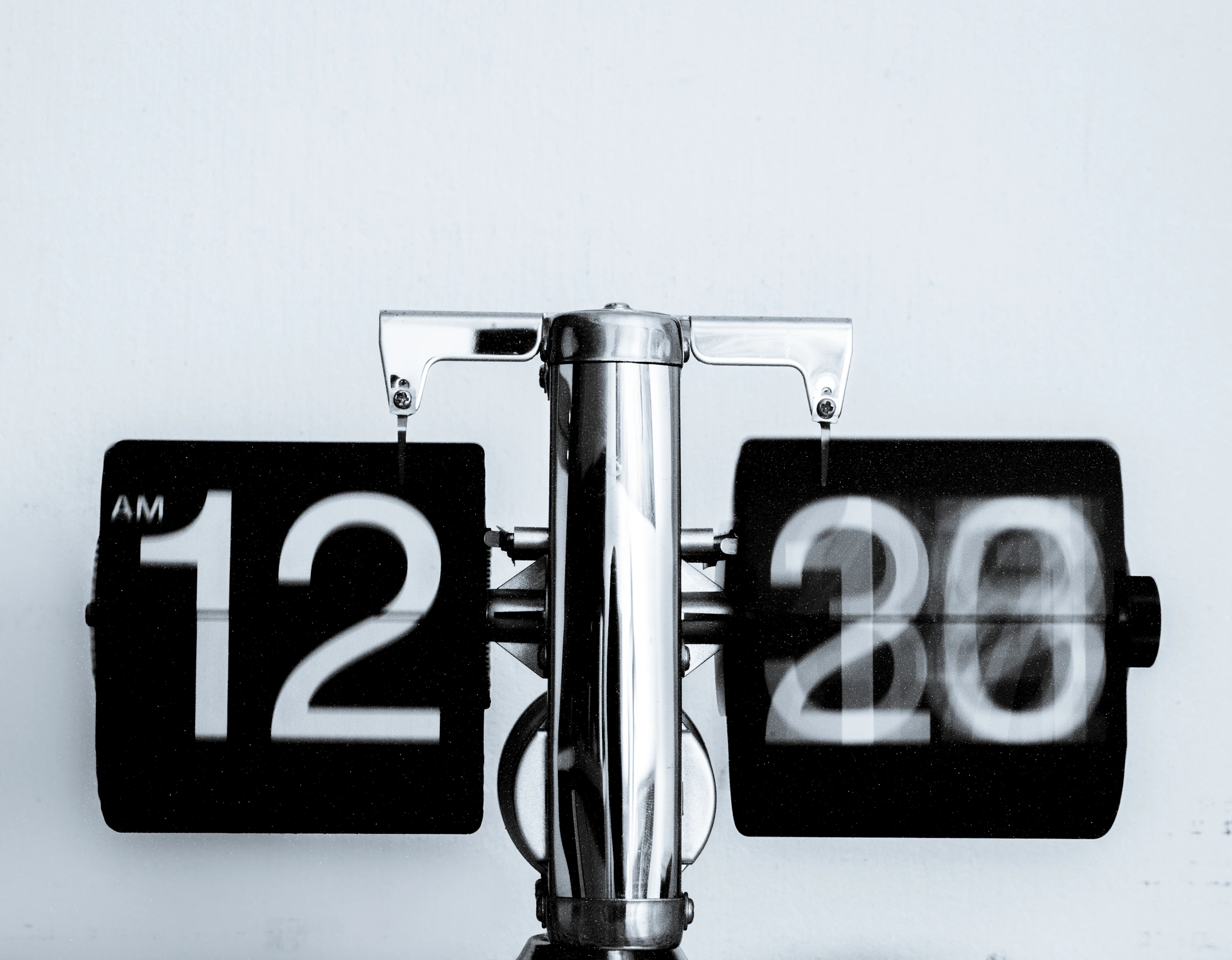 Djim Loic_1755796582975_unsplash_id_ft0-Xu4nTvA.webp
